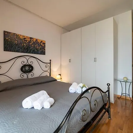 In 3 Apartment *